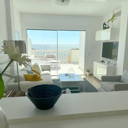 Apartment Panoramic Seafront With Terrace El Faro