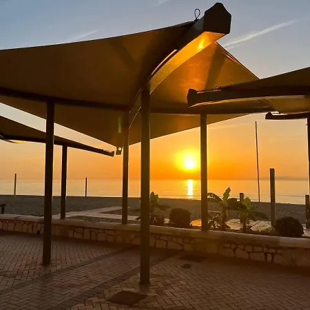 Apartment Panoramic Seafront With Terrace *